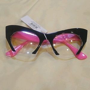 New retro style frames